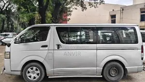 Toyota Grand HiAce 2002 Silver