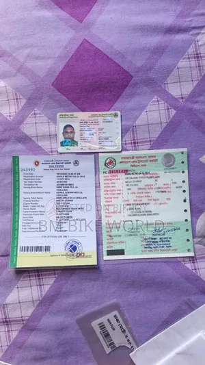টয়োটা করোল্লা ২০০৬ সিলভার