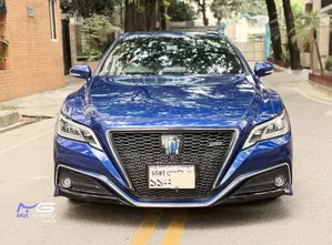 Toyota Crown 2018 Blue