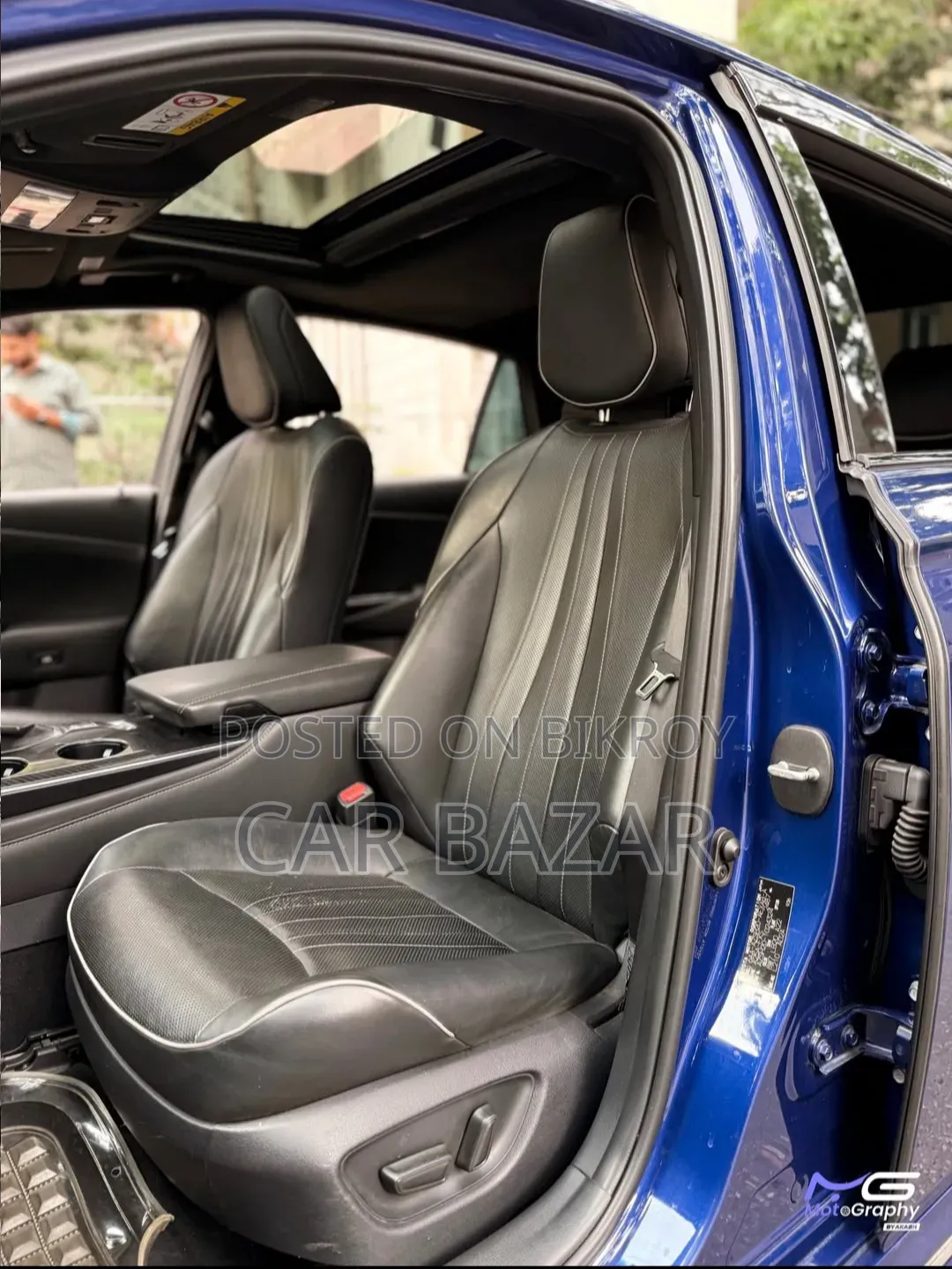 Toyota Crown 2018 Blue