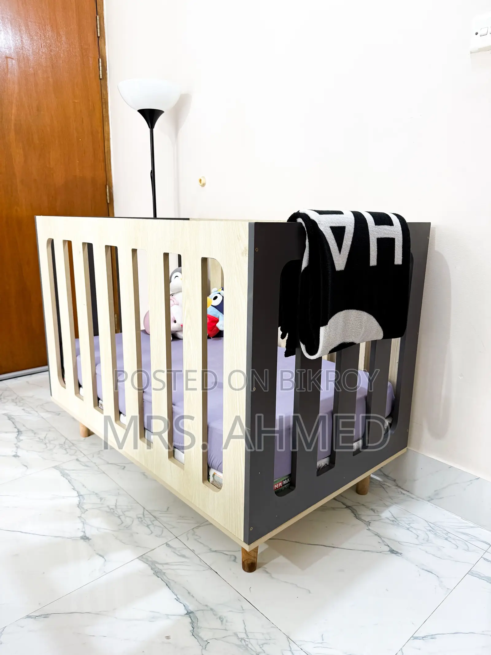 Wooden Modern Baby Crib Cot Bed