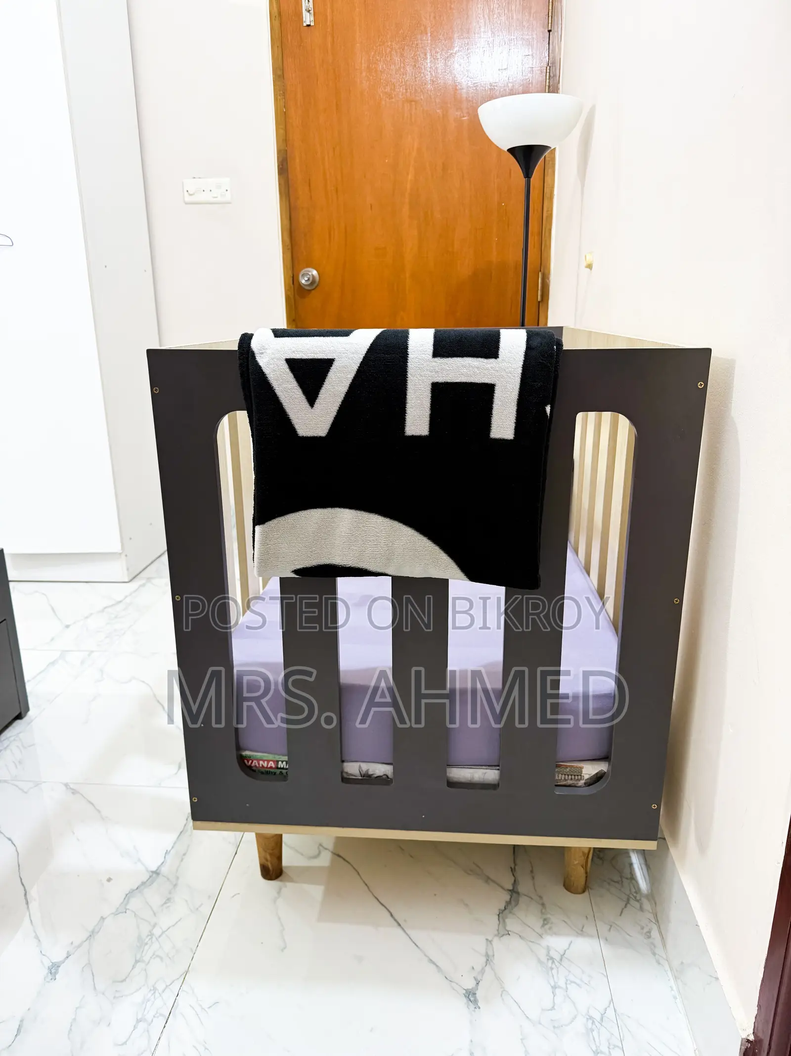 Wooden Modern Baby Crib Cot Bed