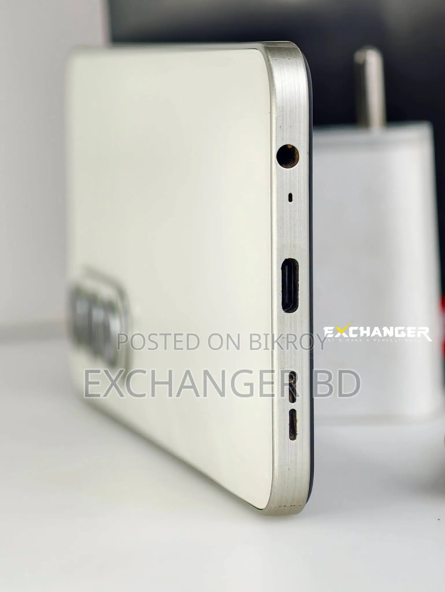 Itel S25 128 GB Gold
