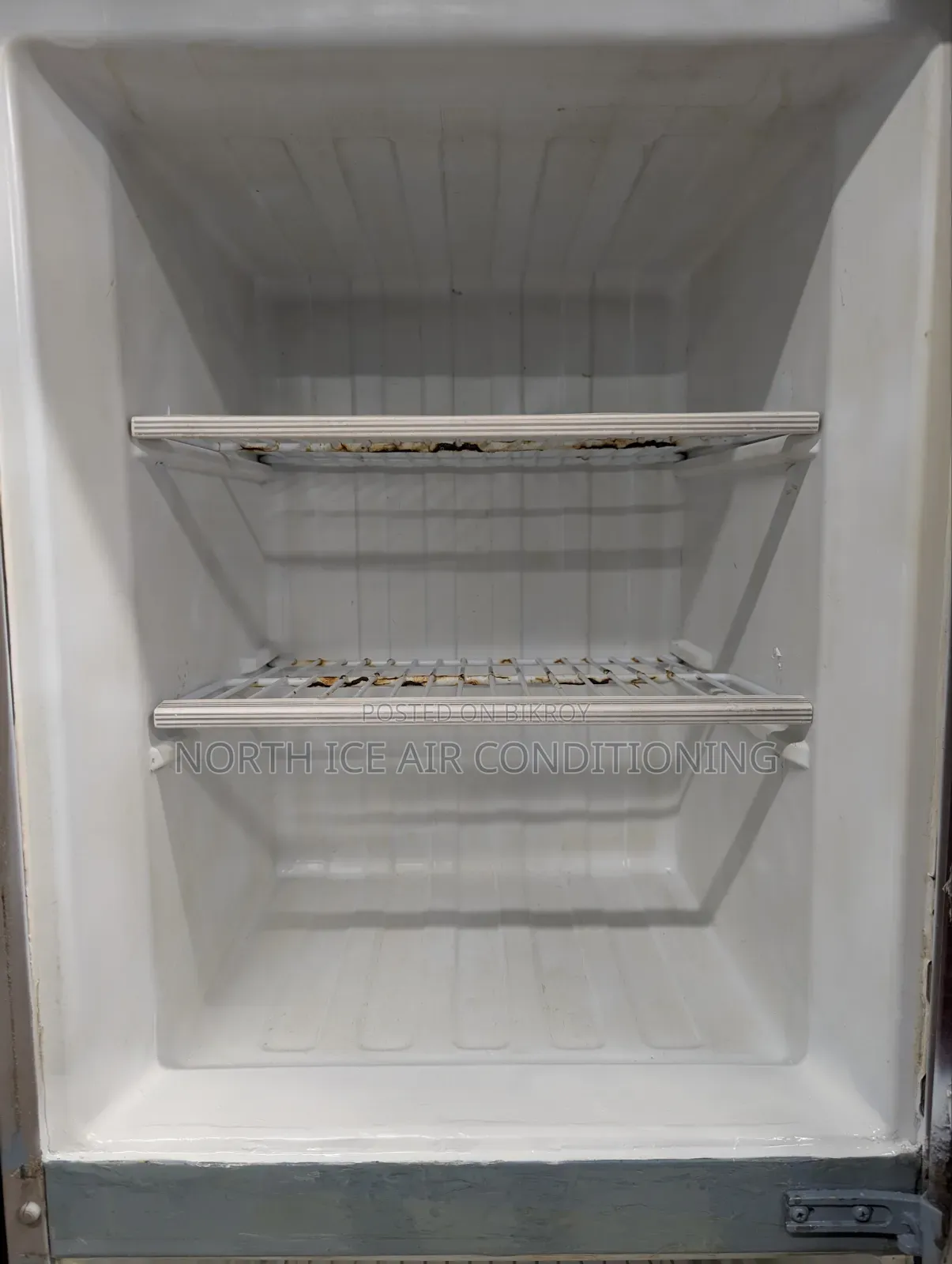 Walton Red Colour Frost Fridge 13.5 CFT 229 Ltr.