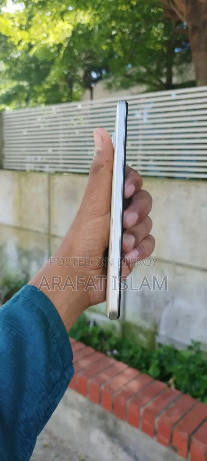 ভিভো ওয়াই৩৩এস ১২৮ জিবি গোল্ড