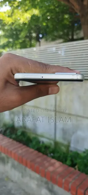 ভিভো ওয়াই৩৩এস ১২৮ জিবি গোল্ড