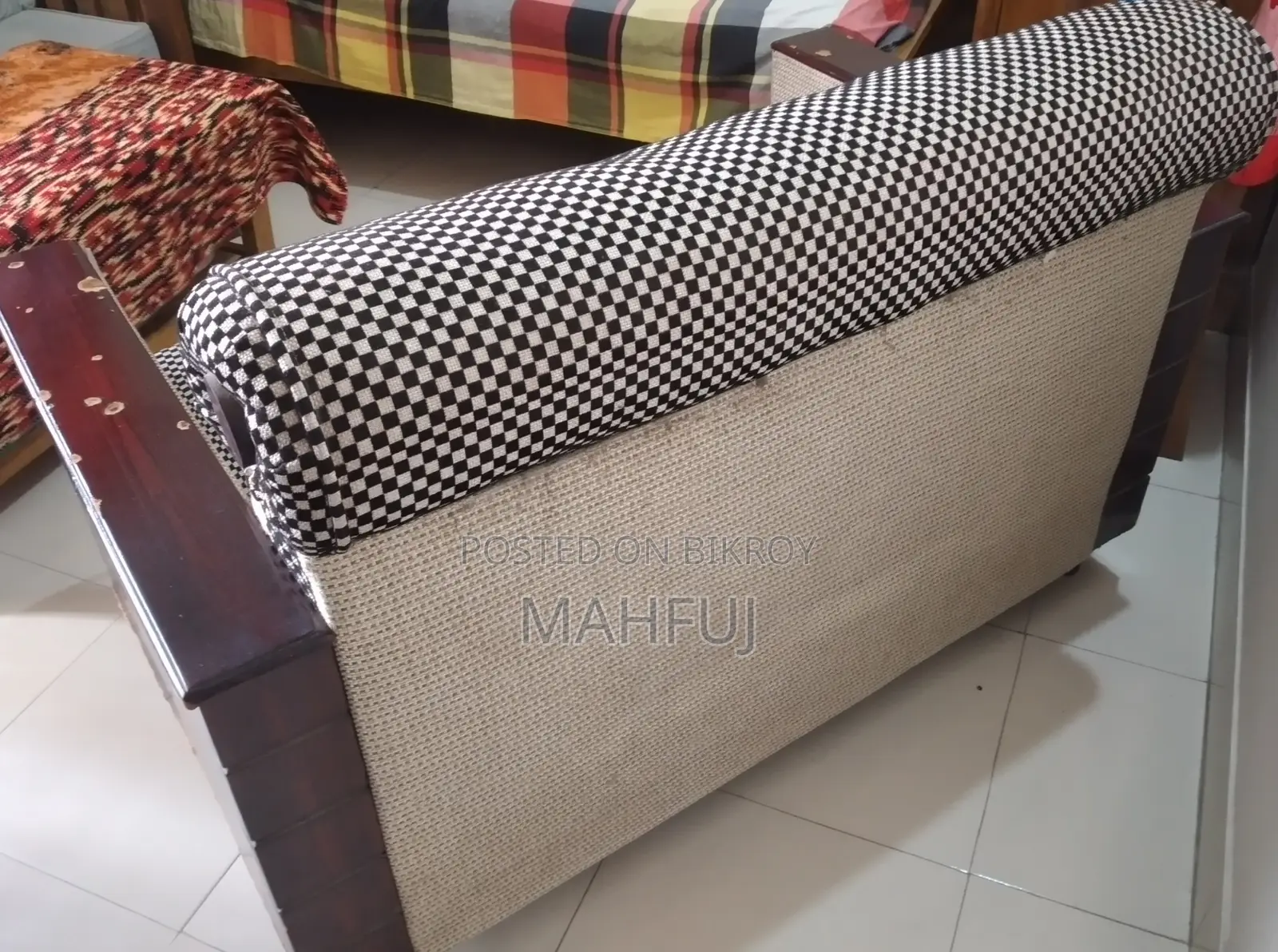 ব্যবহৃত সোফা ভালো অবস্থা