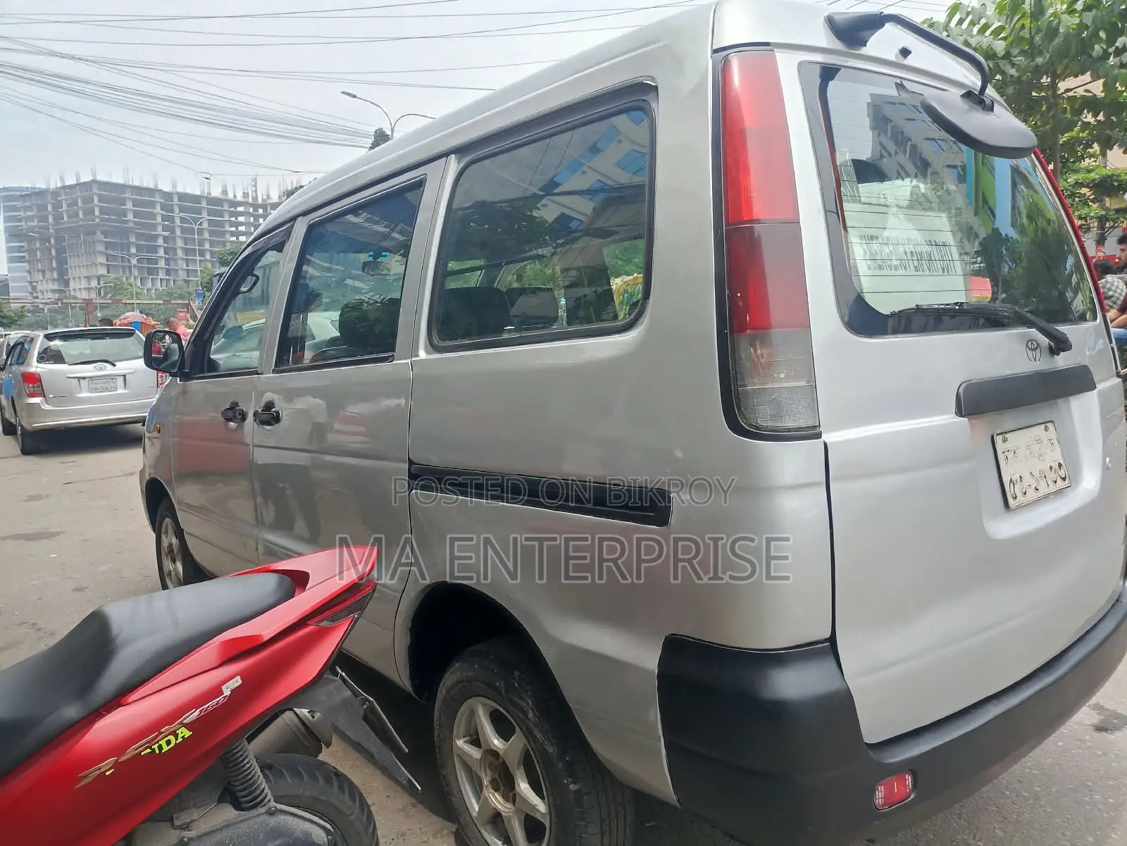 Toyota Noah 2003 Silver