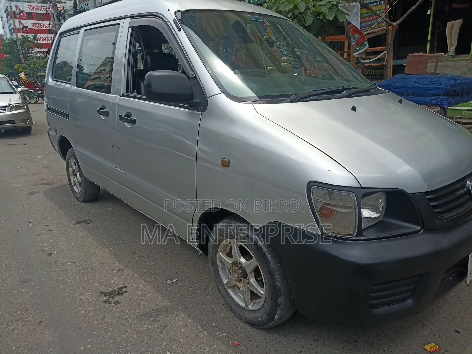 Toyota Noah 2003 Silver