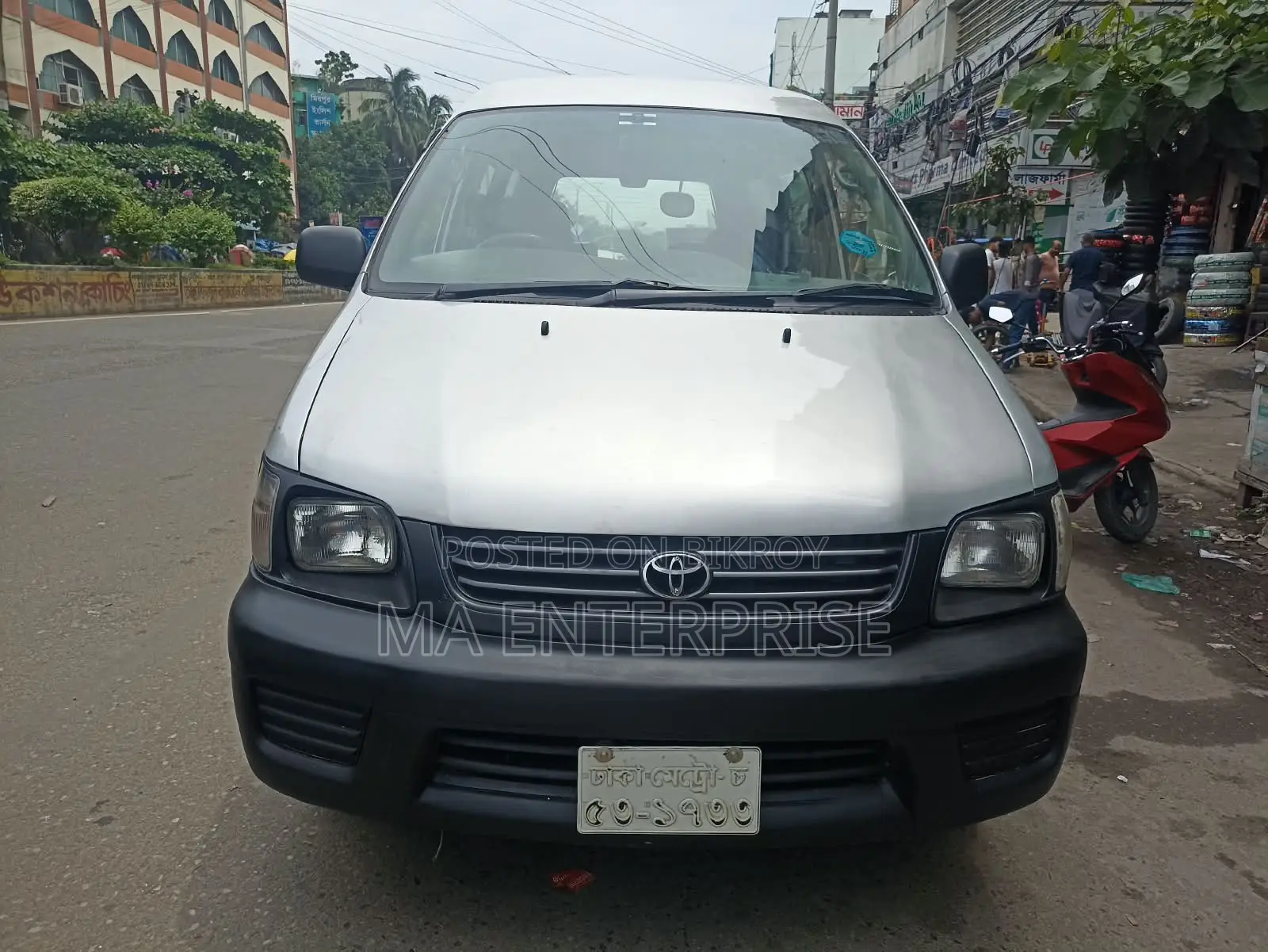 Toyota Noah 2003 Silver