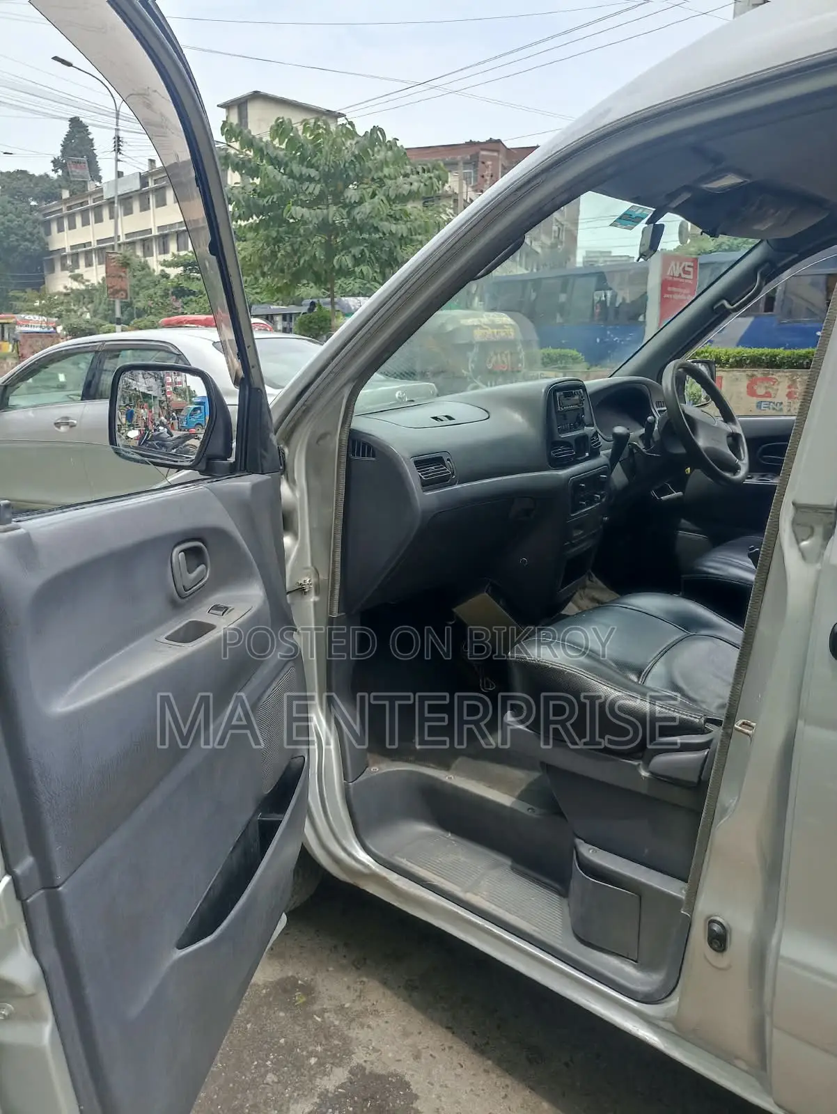 Toyota Noah 2003 Silver