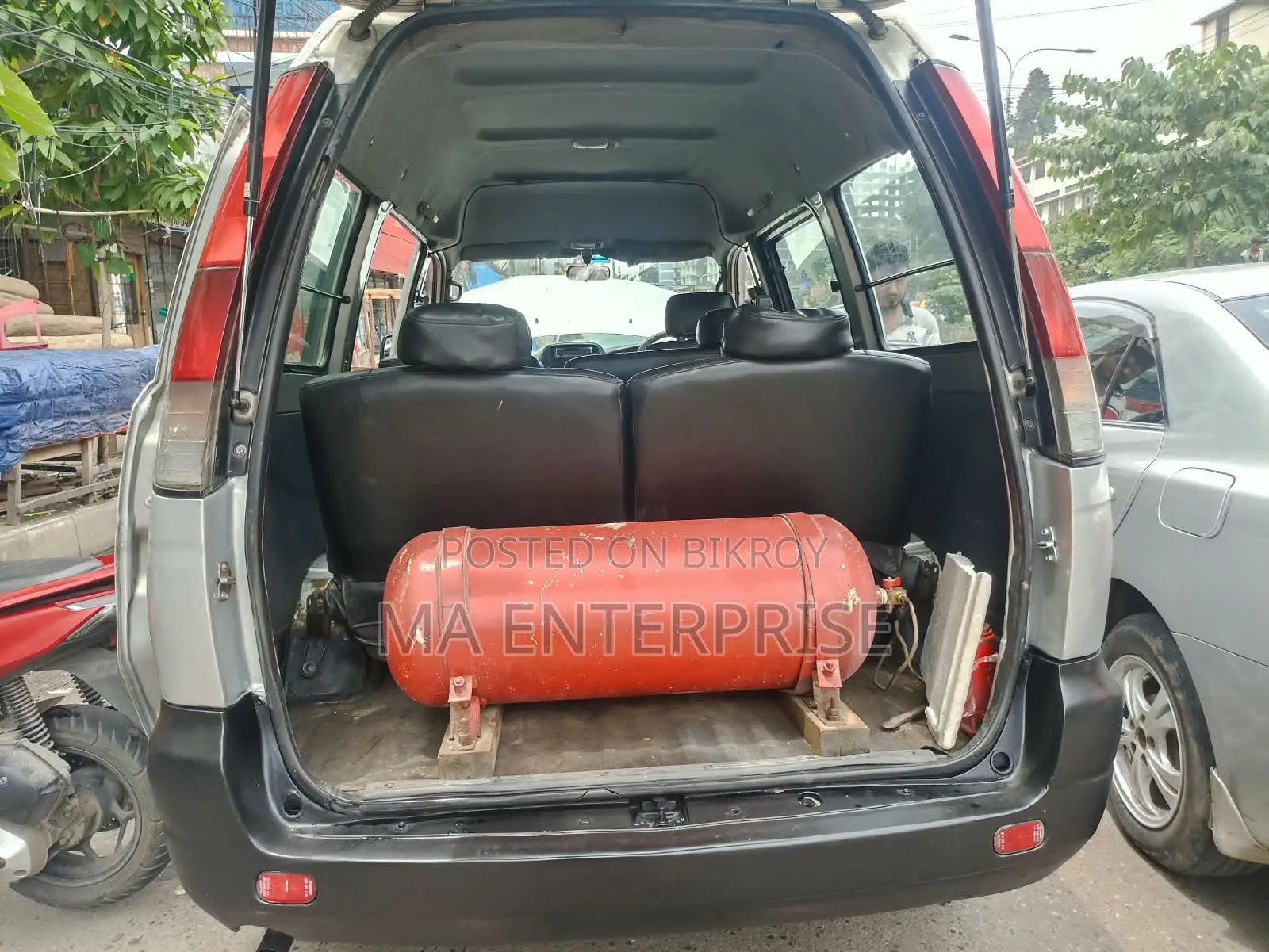 Toyota Noah 2003 Silver