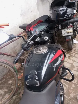 বাজাজ পালসার ১৫০ ২০২২ ব্ল্যাক