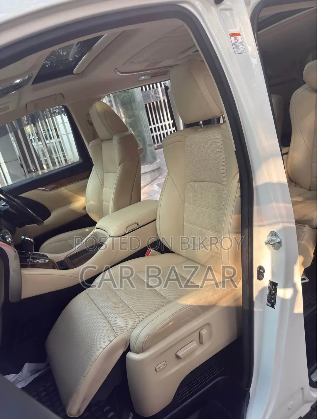 Toyota Alphard 2.5 Hybrid AWD 2017 Pearl