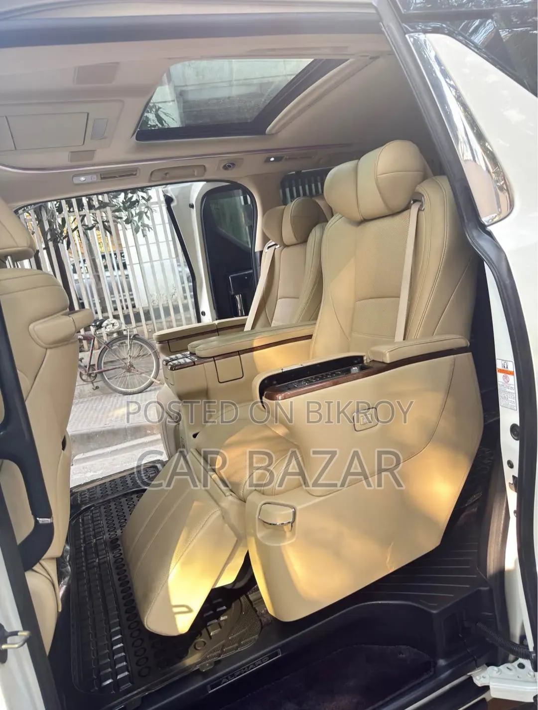 Toyota Alphard 2.5 Hybrid AWD 2017 Pearl