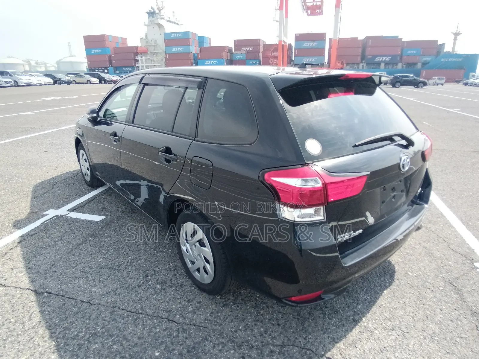 Toyota Corolla Fielder 2021 Black