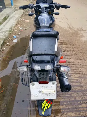 বাজাজ পালসার ১৫০ ২০১৬ ব্ল্যাক