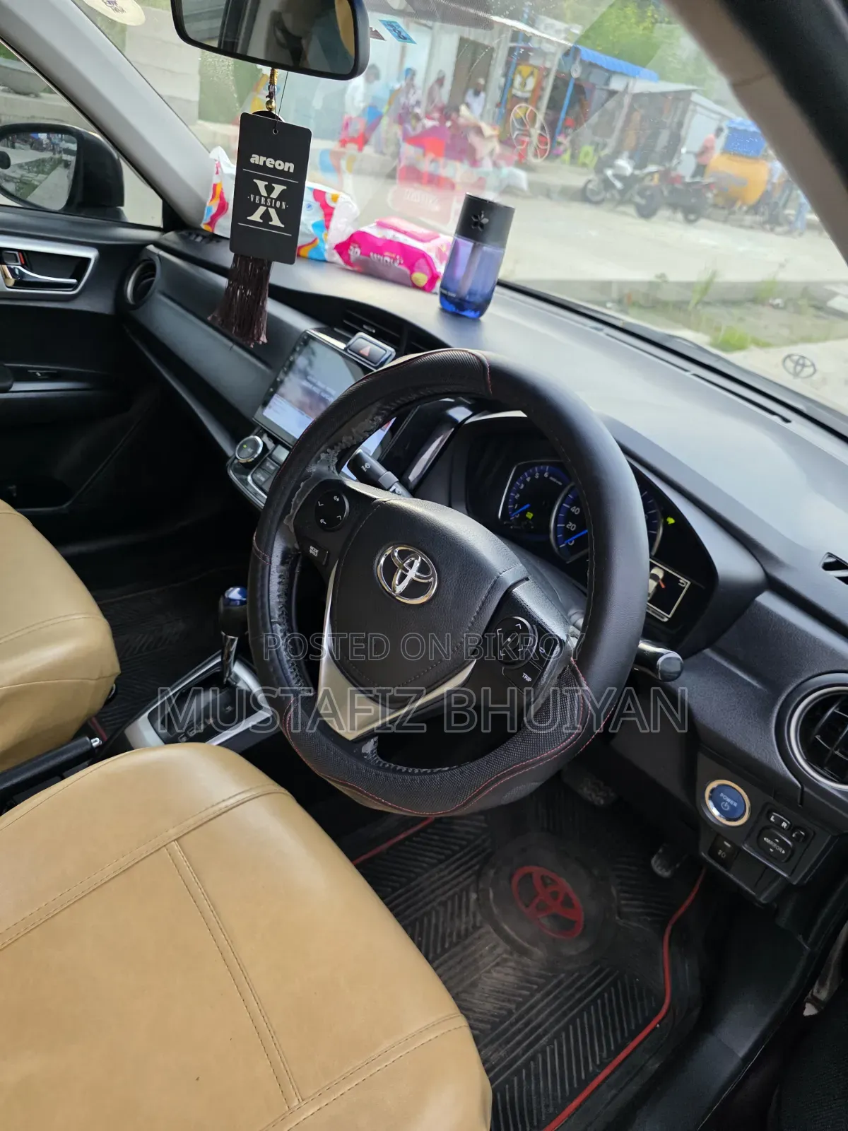 টয়োটা অ্যাক্সিও ২০১৩ মেরুন