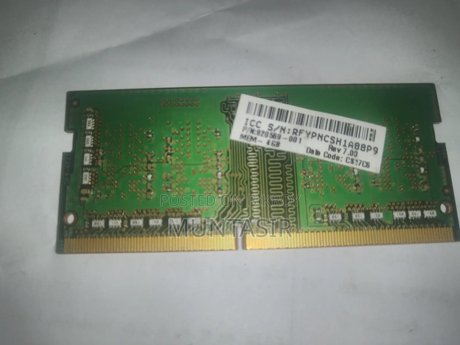 SK Hynix 4GB DDR4-2400T SODIMM — HMA851S6AFR6N