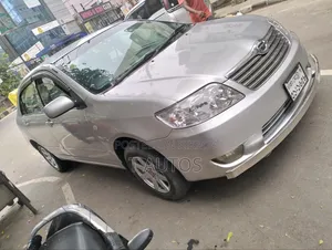 টয়োটা করোল্লা ২০০৫ সিলভার