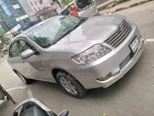 টয়োটা করোল্লা ২০০৫ সিলভার