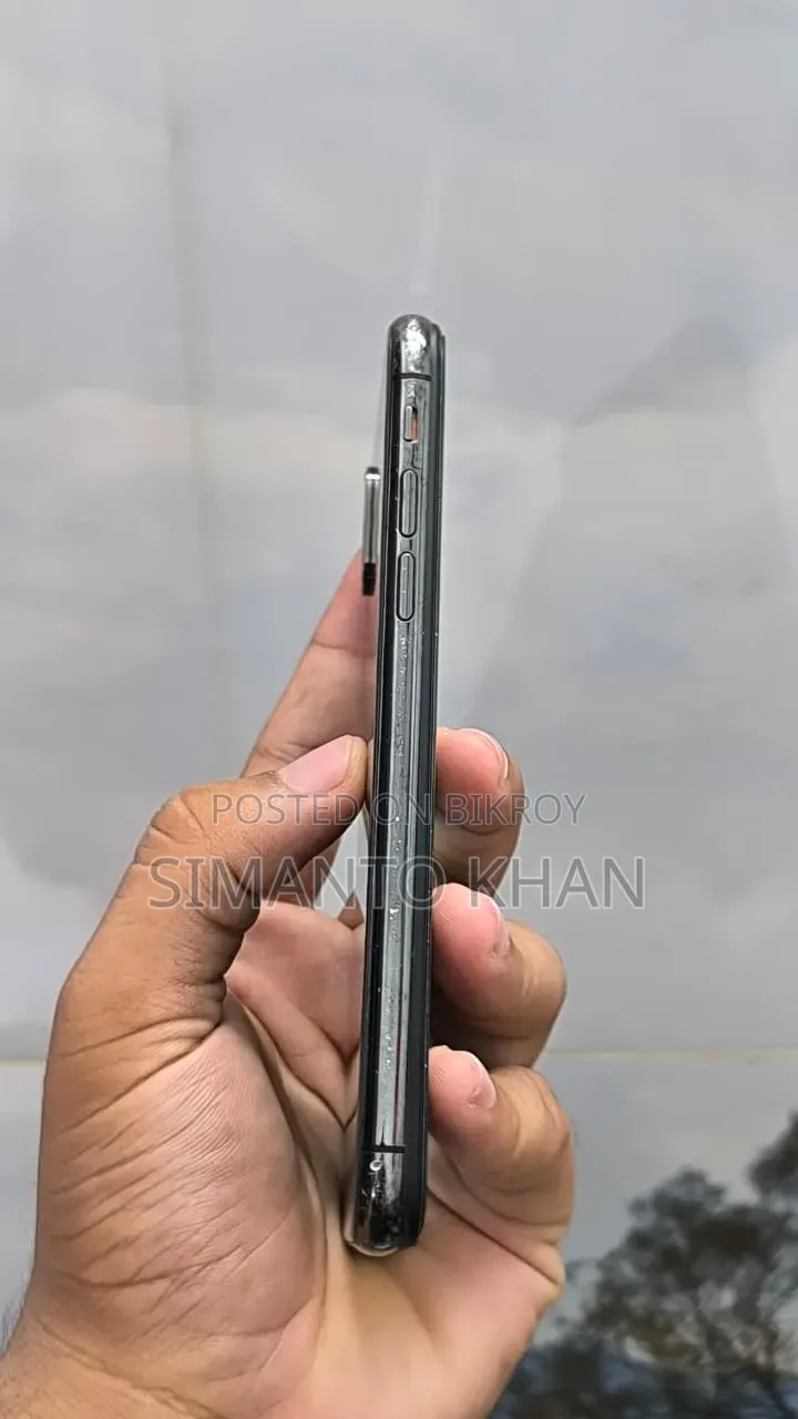 অ্যাপল আইফোন এক্স ২৫৬ জিবি ব্ল্যাক
