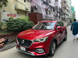 এমজি এইচএস ২০২২ রেড
