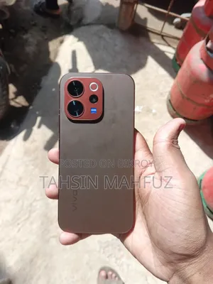 ভিভো ভি৭০ ২৫৬ জিবি লাল