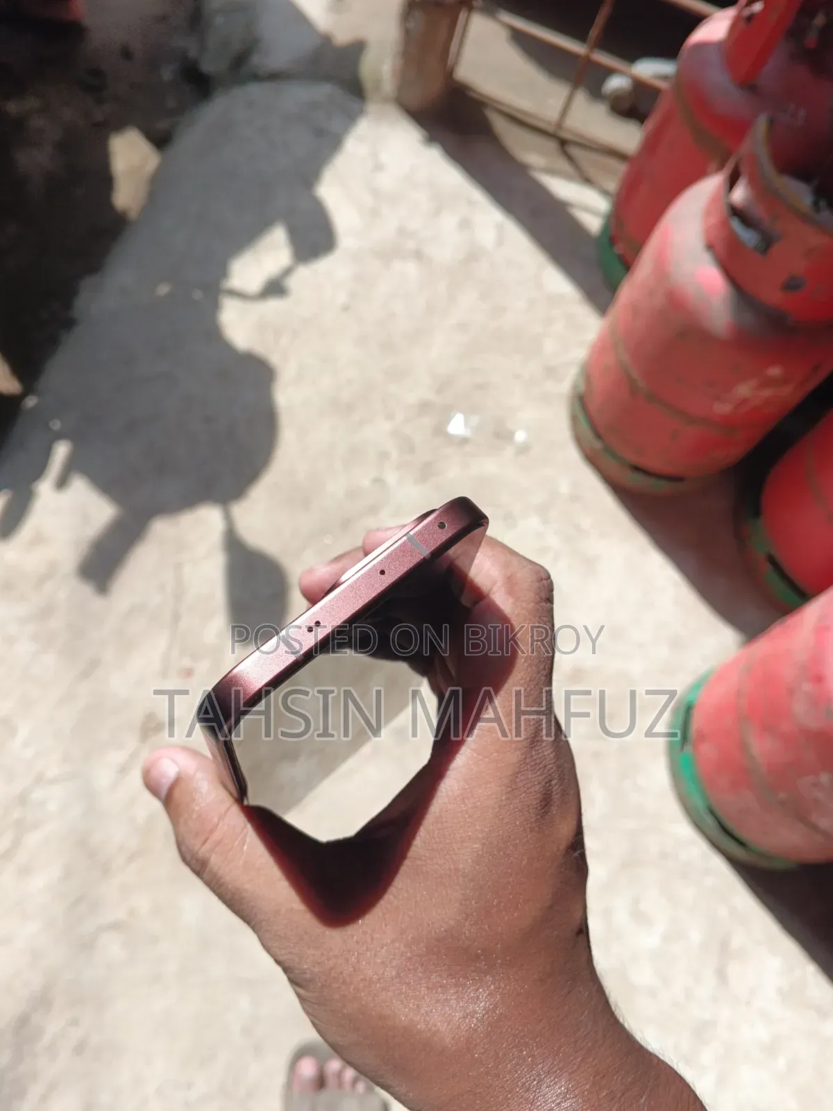 Vivo V70 256 GB Red
