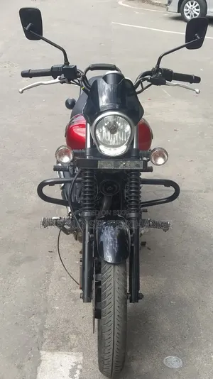 Bajaj Avenger 160 Street 2021 Red