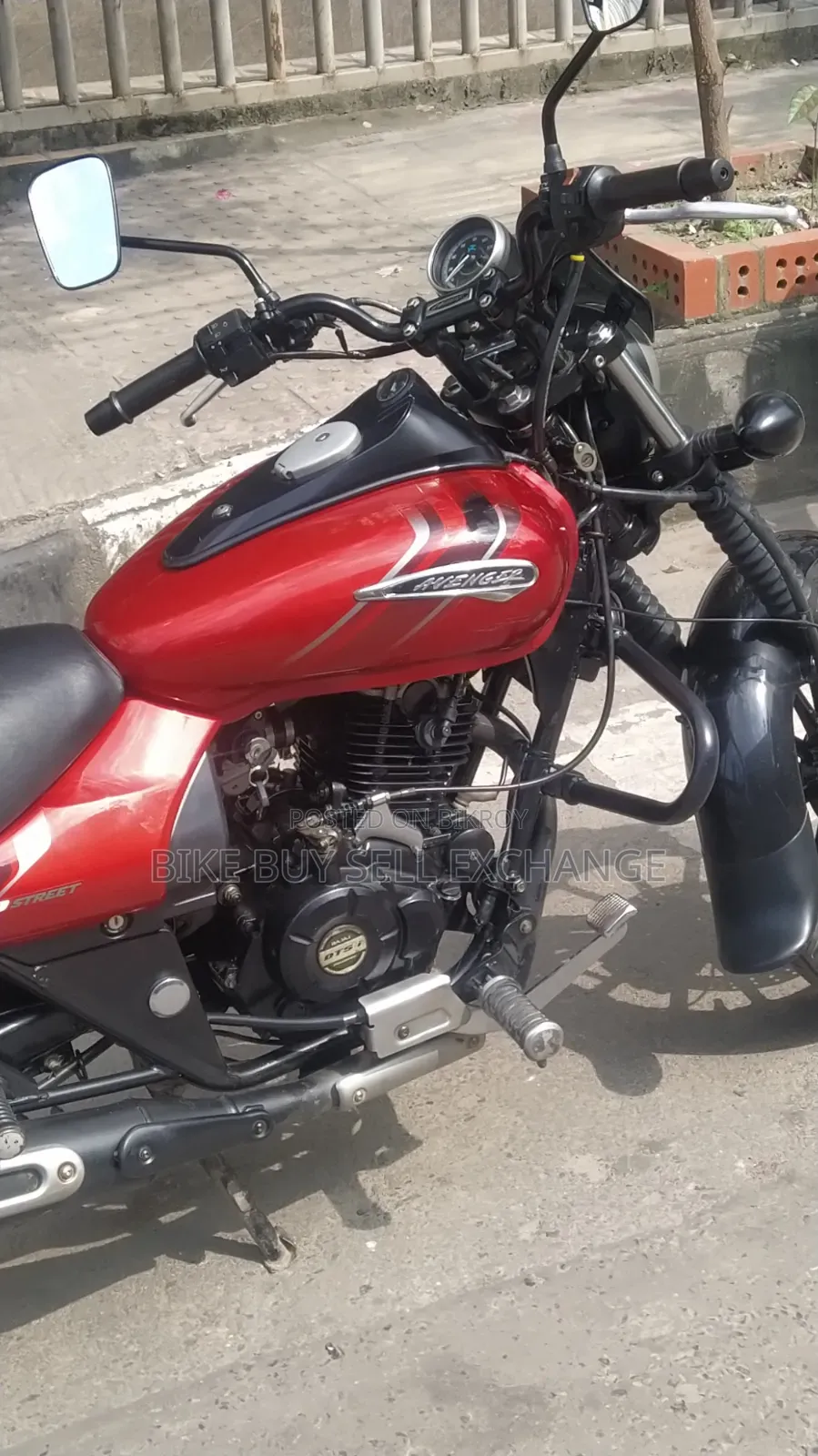 Bajaj Avenger 160 Street 2021 Red