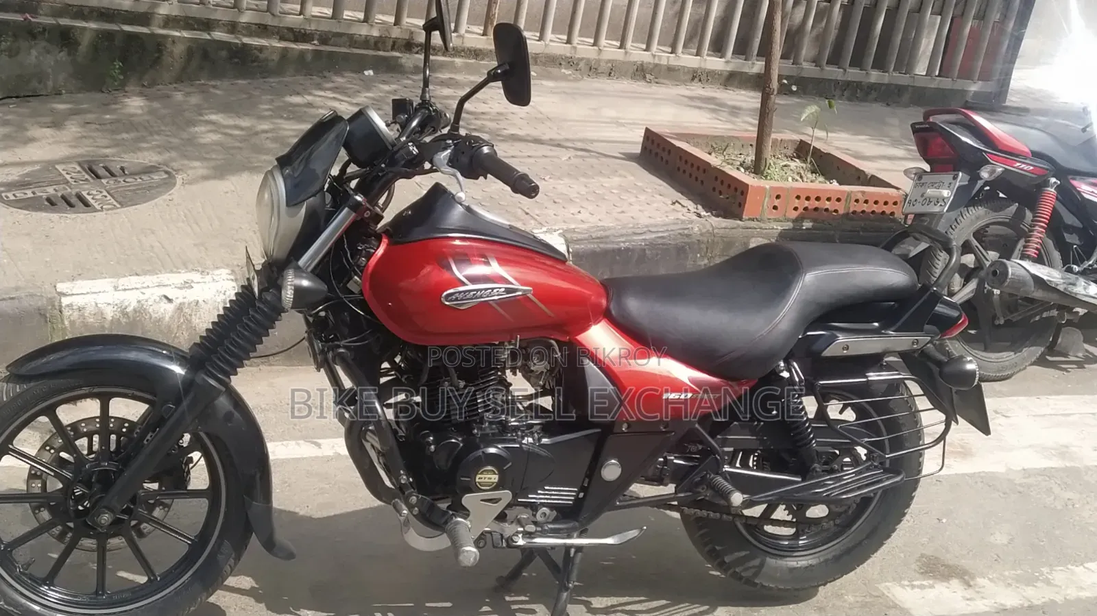 Bajaj Avenger 160 Street 2021 Red