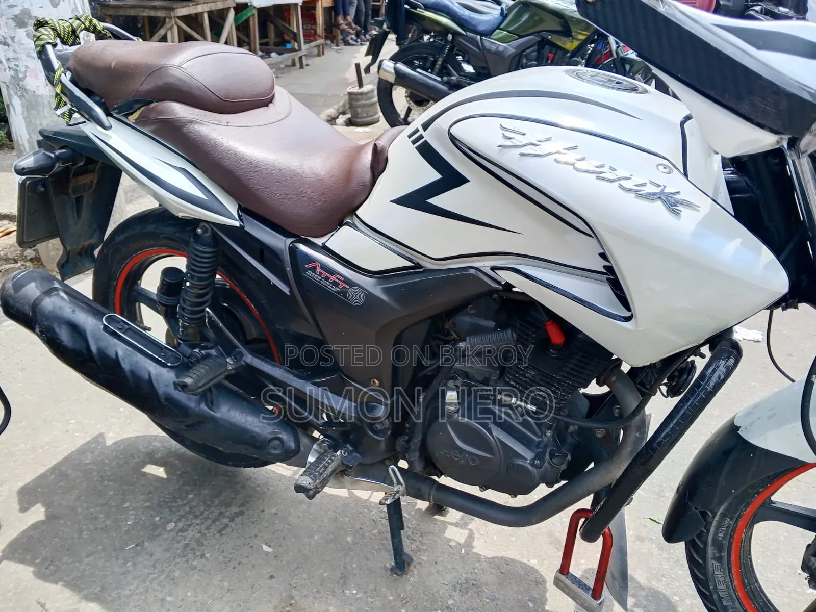 Hero Hunk 2019 White