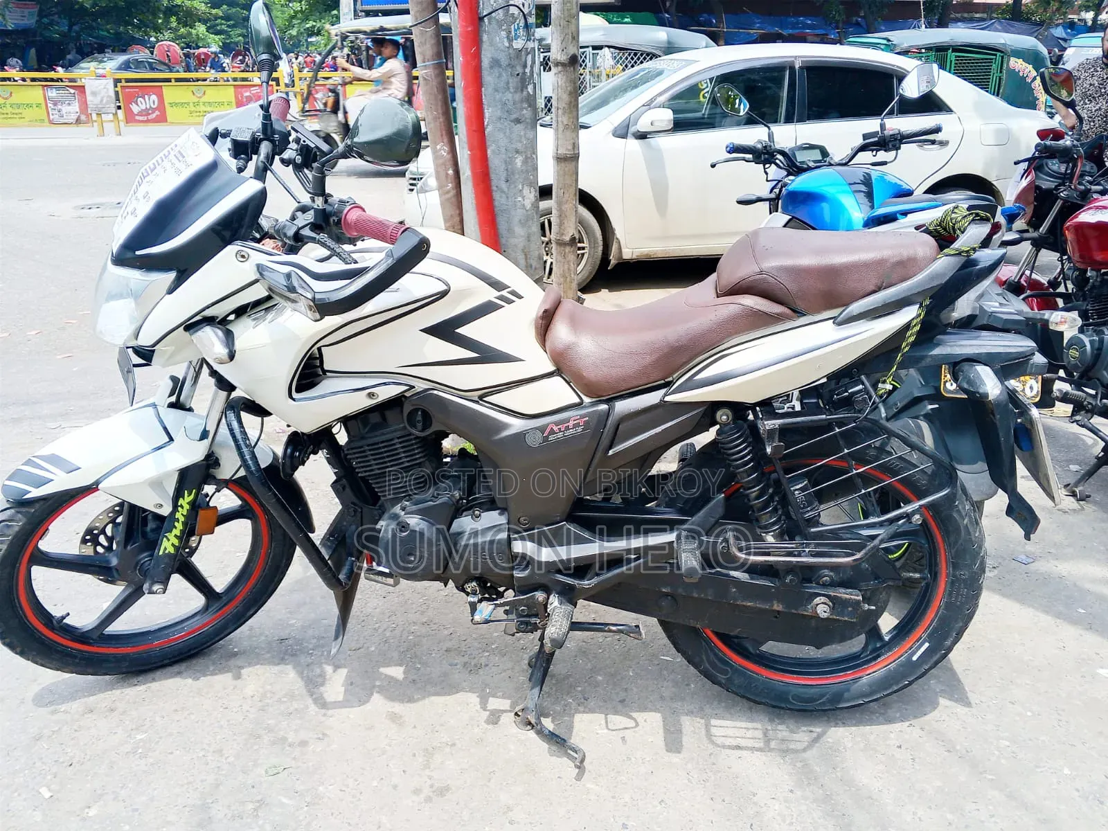Hero Hunk 2019 White