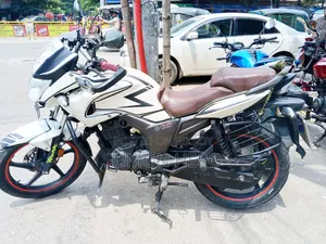 Hero Hunk 2019 White