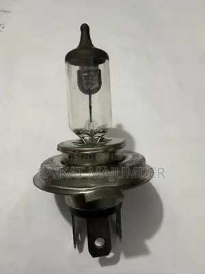 পালসারের হেড লাইট