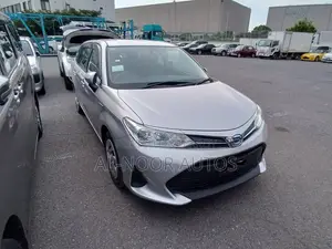 Toyota Corolla Fielder 1.5 Hybrid Front-Wheel Drive 2021 Silver
