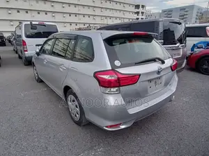 Toyota Corolla Fielder 1.5 Hybrid Front-Wheel Drive 2021 Silver
