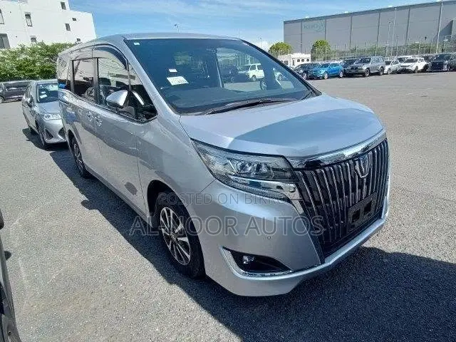 টয়োটা এসকুইয়ার ২০২১ সিলভার