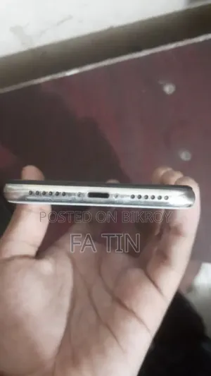 Apple iPhone X 256 GB White