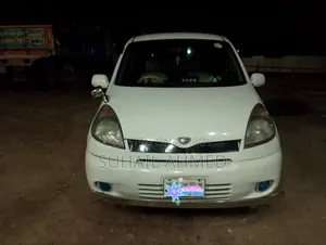 Toyota Fun Cargo 2001 White