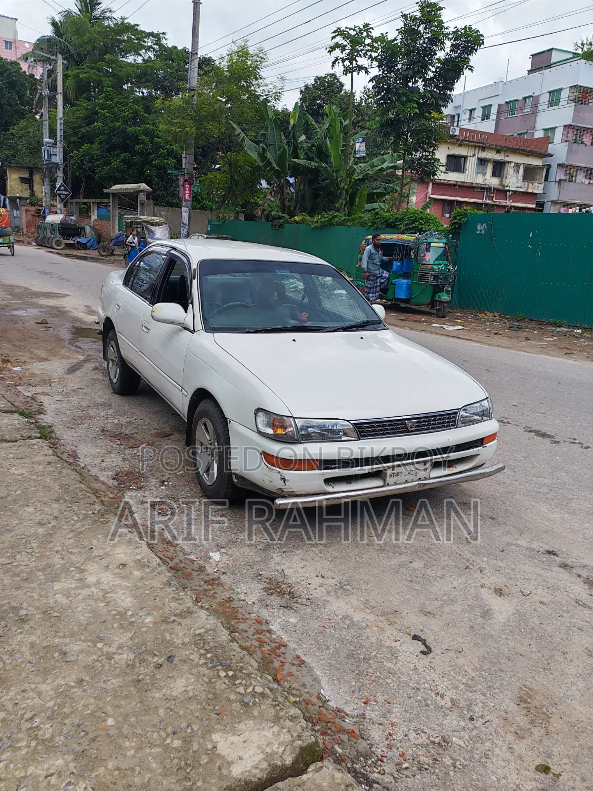 টয়োটা করোল্লা ১৯৯৩ হোয়াইট