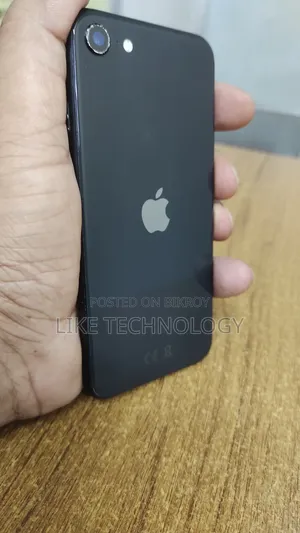 অ্যাপল আইফোন এসই (২০২০) ৬৪ জিবি ব্ল্যাক