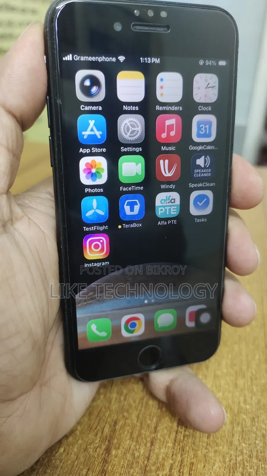 অ্যাপল আইফোন এসই (২০২০) ৬৪ জিবি ব্ল্যাক
