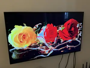 QLED 43 Inch TV (Excellent Condition)