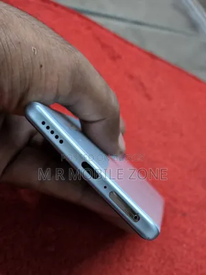 Vivo V40 256 GB