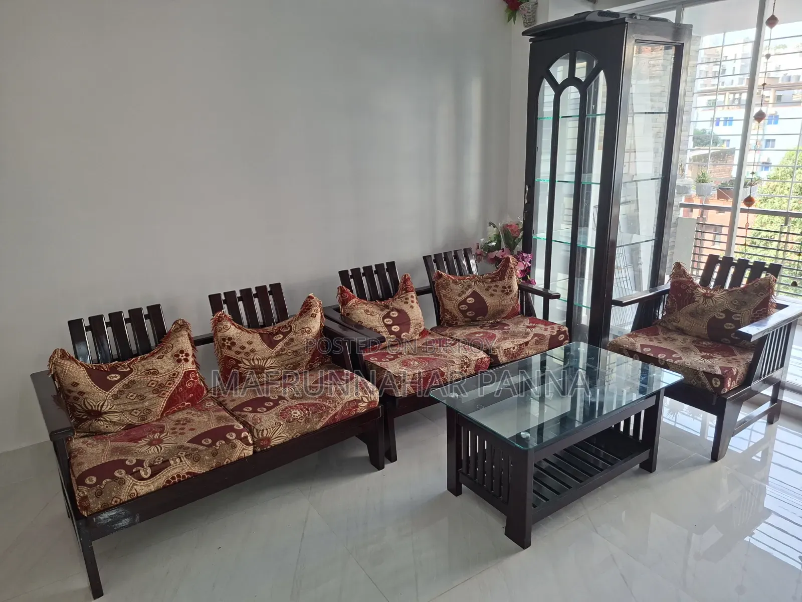 লিভিং রুম সোফা উইথ কুশন (নতুন)
