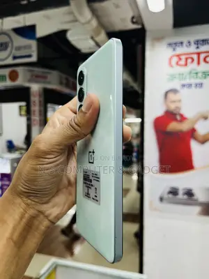 ওয়ানপ্লাস নর্ড সিই৪ ২৫৬ জিবি