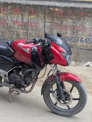 বাজাজ পালসার ১৫০ ২০১০ রেড