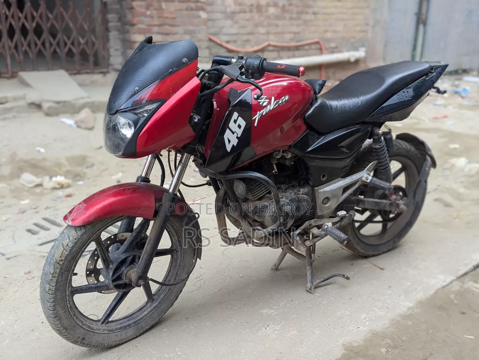 বাজাজ পালসার ১৫০ ২০১০ রেড